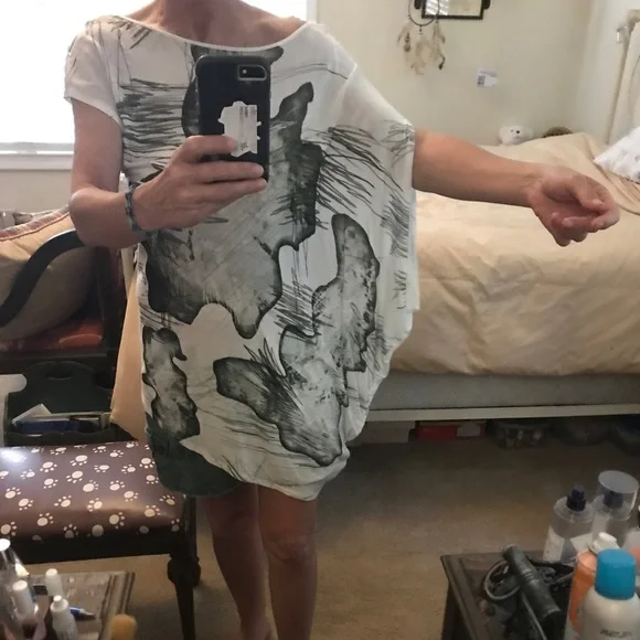 Jealous Tomato. Asymmetrical too. Sz M ( a bit oversized) - Picture 7 of 8